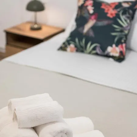 The Yellow Dot Салоники