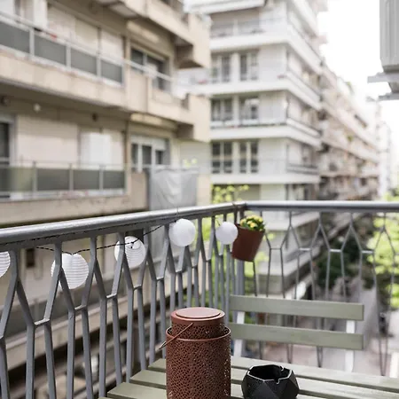 Апартаменты The Yellow Dot *