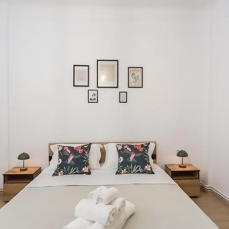 The Yellow Dot Tessalónica