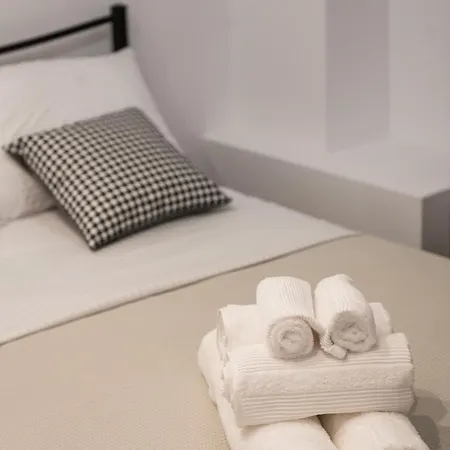 The Yellow Dot Apartamento *