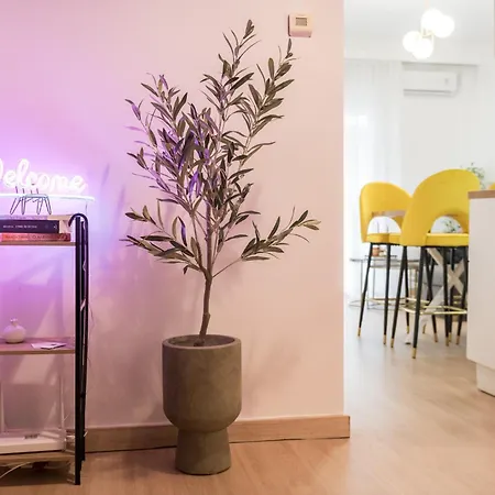 The Yellow Dot Apartamento *